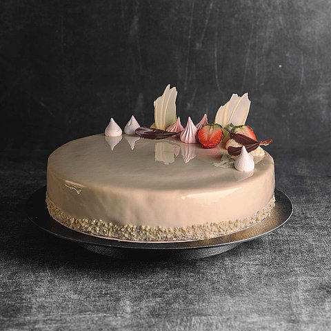 Tonka-Cassis Torte